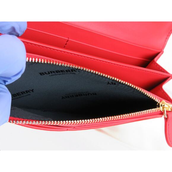 $680 BURBERRY PORTER RED LOGO EMBOSSED LEATHER FLAP CONTINENTAL - Picture 9 of 15